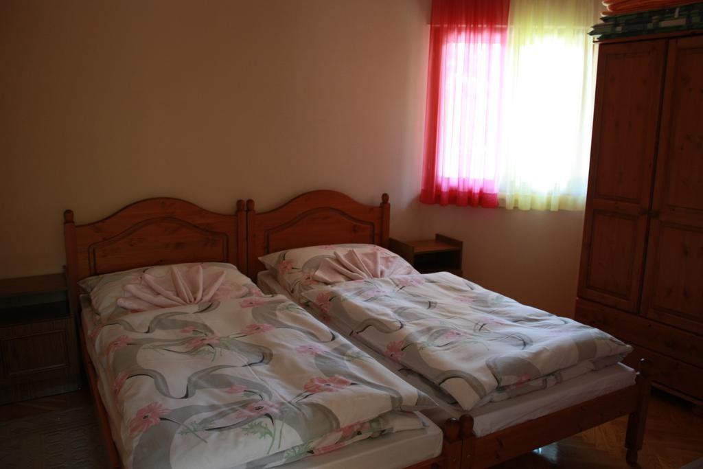 Manner Villa Balatonalmádi Chambre photo