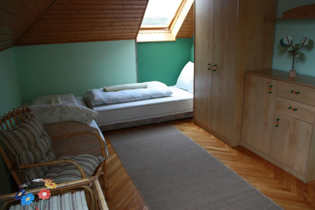 Manner Villa Balatonalmádi Chambre photo